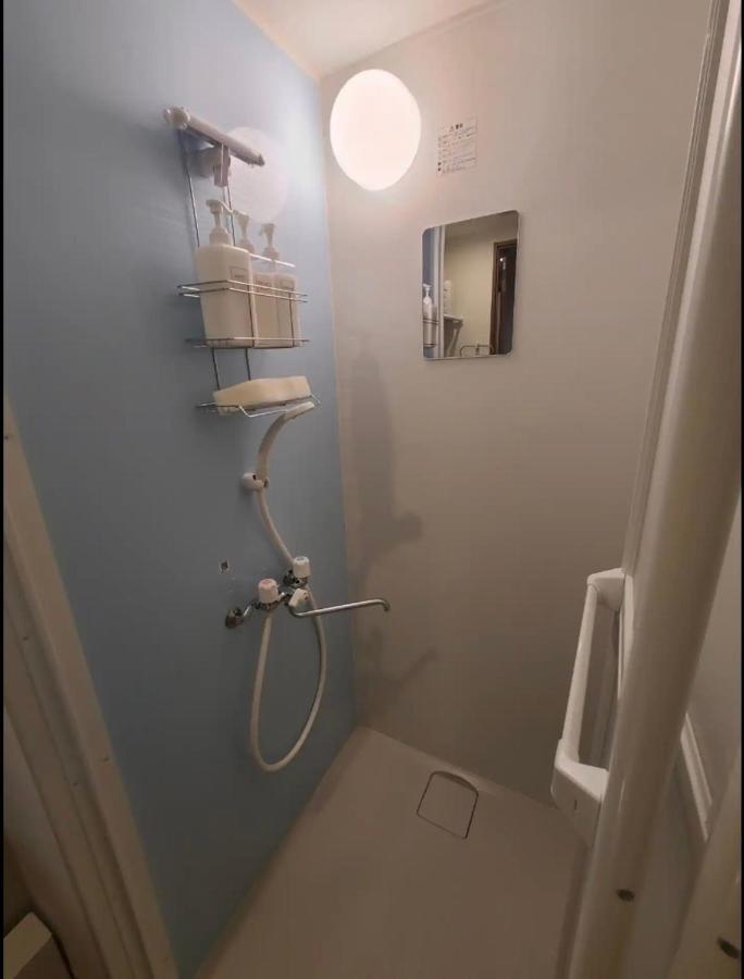 Apartamento 上野駅徒歩５分シングルベッド４台＋布団２セット1Ldk Tokio Exterior foto